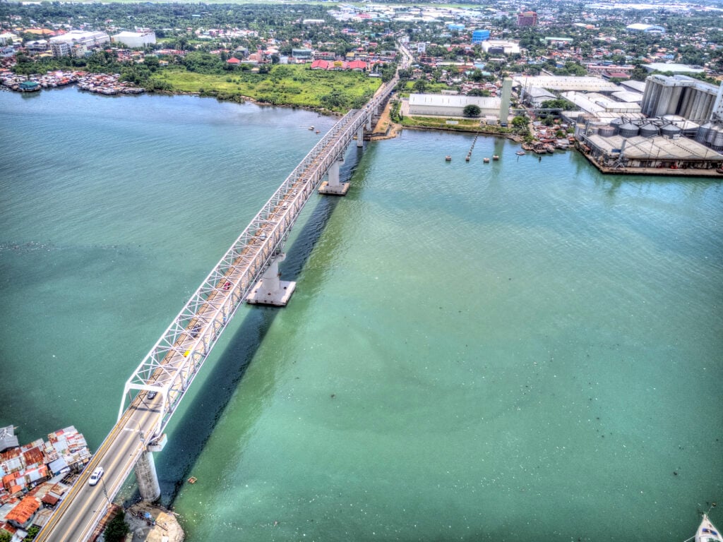 Osmeña Bridge. Also known as the old bridge.