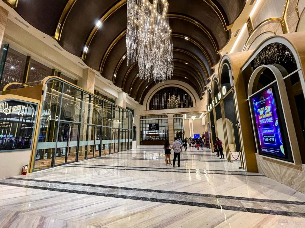 The grand lobby and the entrance of the casino at the right.