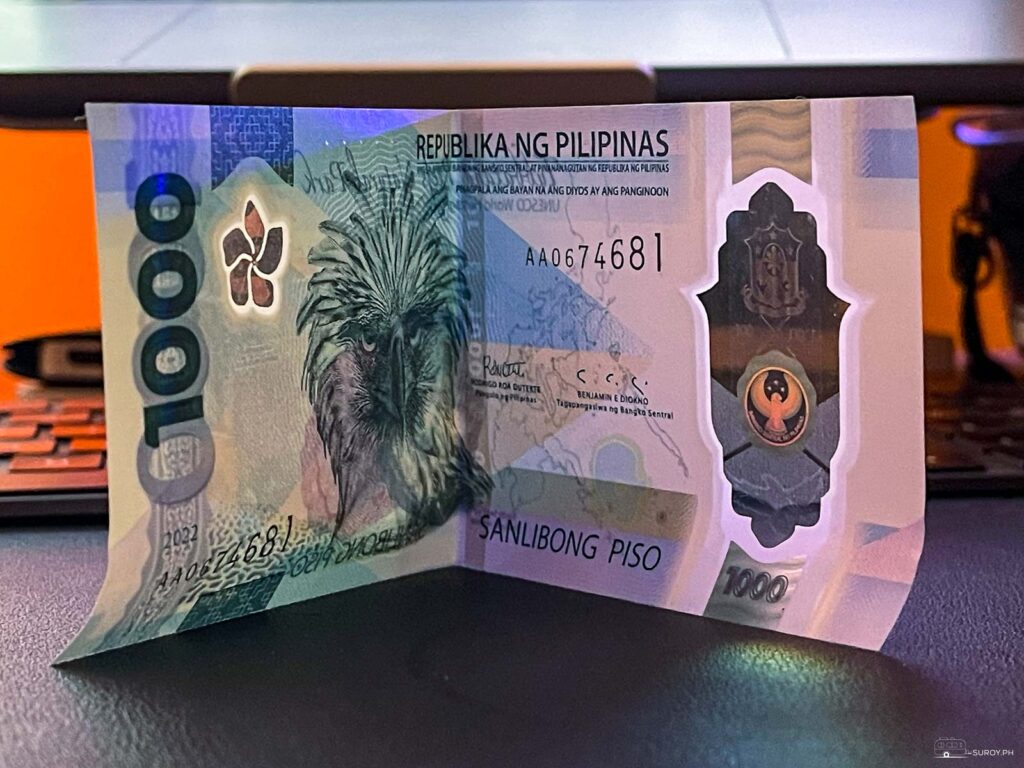 A folded 1000 peso polymer bill is still a legal tender and will be accepted. 