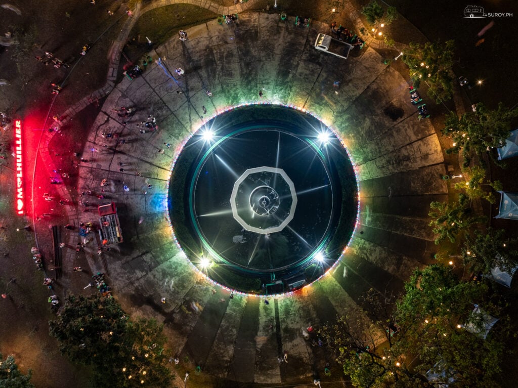 A close-up shot of Fuente Osmeña Circle’s fountain, capturing the serene beauty and historical significance of this landmark.