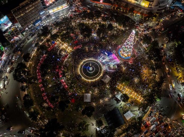 Aerial view of Fuente Osmeña Circle’s bustling activity, highlighting the heart of Cebu’s festive celebrations.