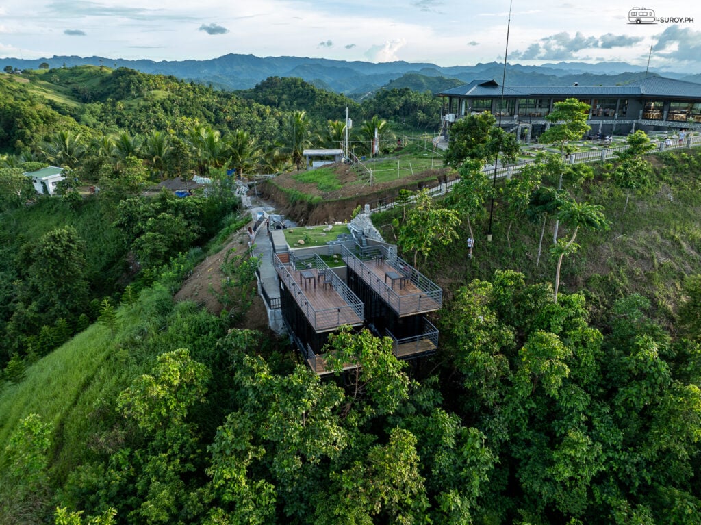 Nature and Architecture in Harmony - Tuburan 360 seamlessly integrates modern architecture with the natural beauty of Cebu’s highlands. Perfect for a relaxing day out! 