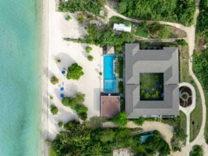A bird’s-eye view of Huni Sicogon in Iloilo showcases its harmonious design and stunning beachfront location.