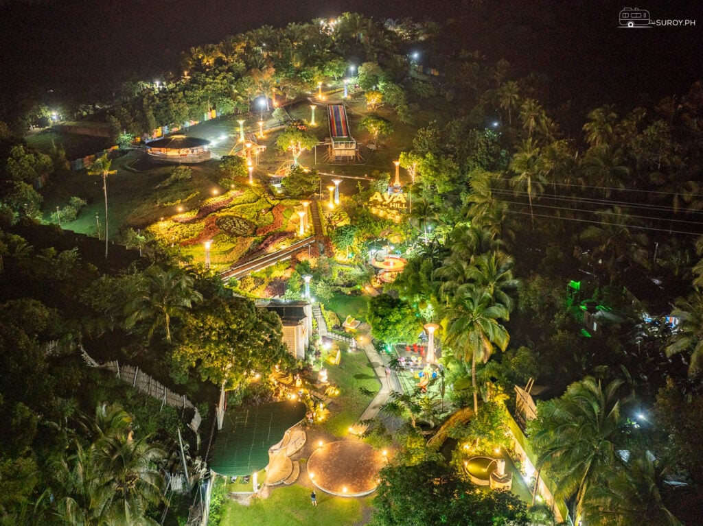 Aya’s Hill transforms into a glowing Singapore-like wonderland at night, making it a stunning sight for evening visitors.