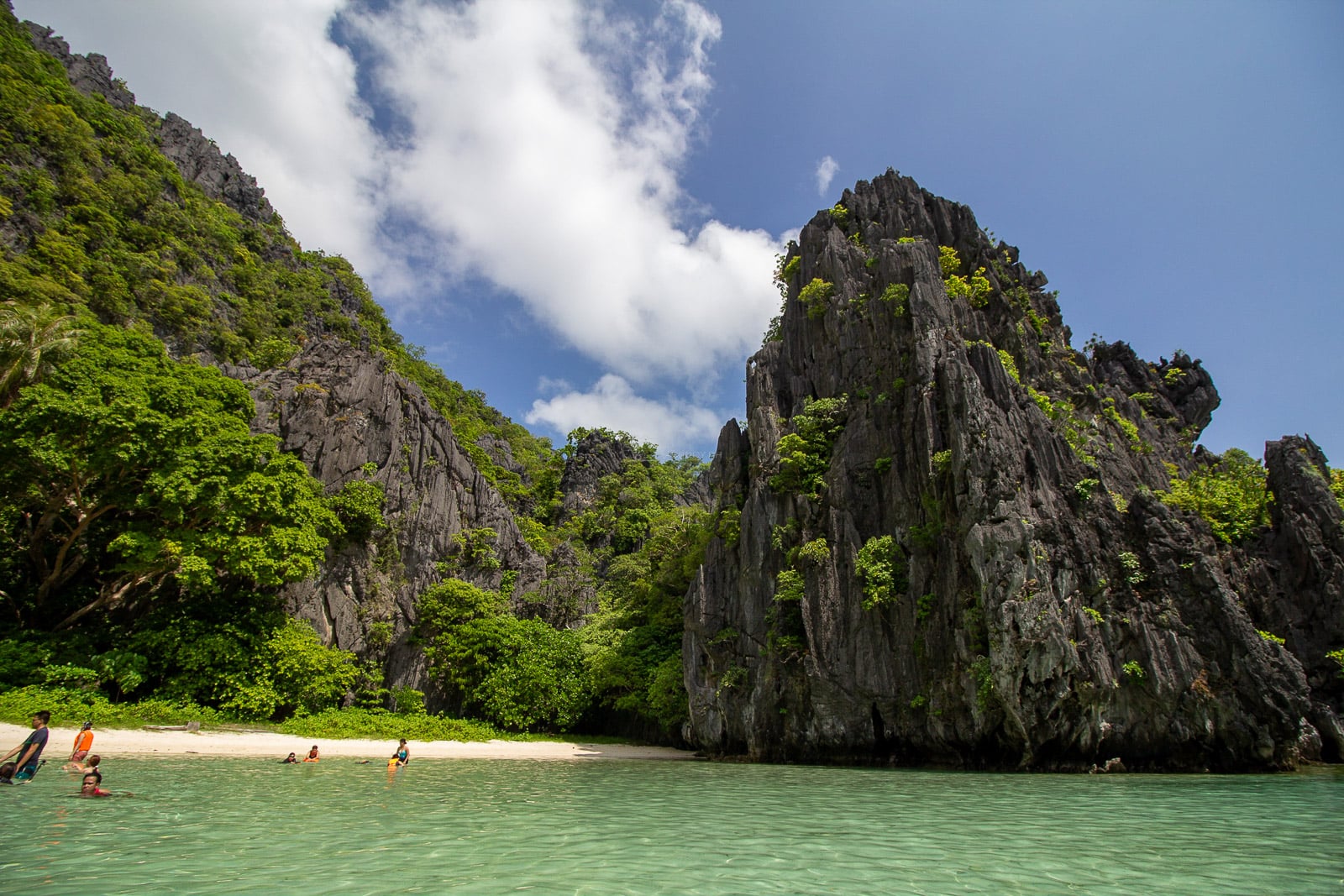 El Nido, Palawan: A Complete Travel Guide to the Four Tours and the New Way In