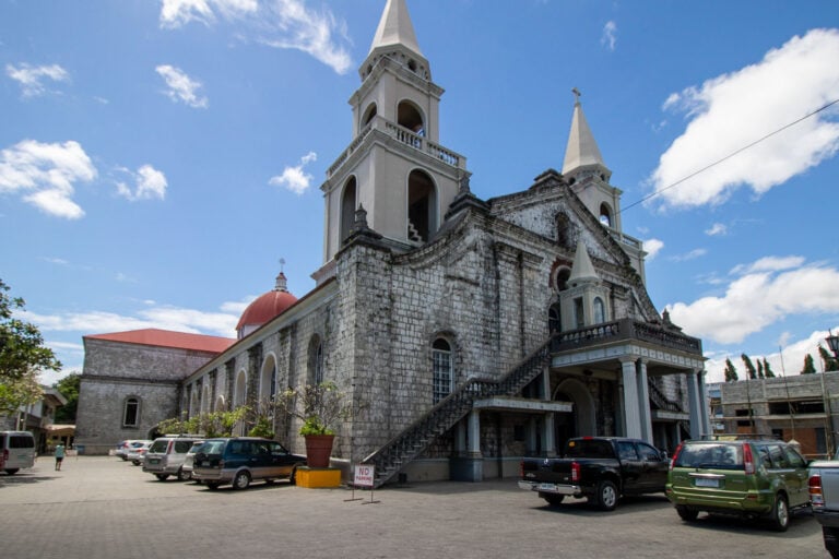 Exterior of Jaro Cathedral in Iloilo City under a clear sky